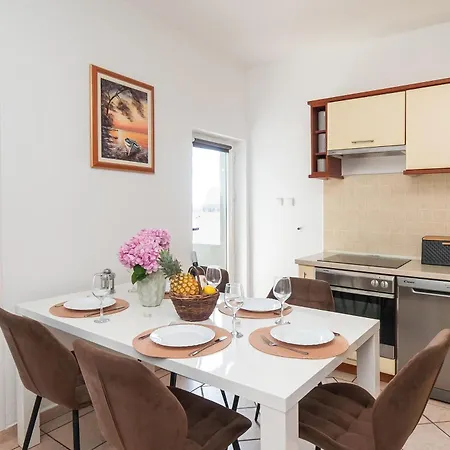 Biser Mora Apartment *