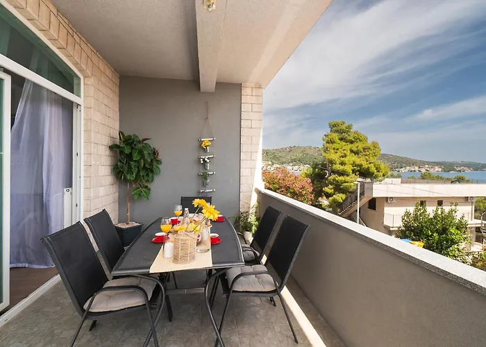 Apartman Biser Mora Rogoznica